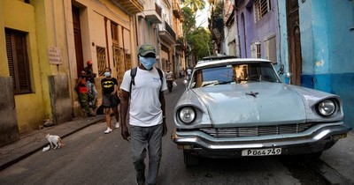 La Nación / Cuba y el Club de París convienen readecuar pago de su deuda
