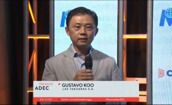 ADEC premia gestión empresarial paraguaya con impacto positivo