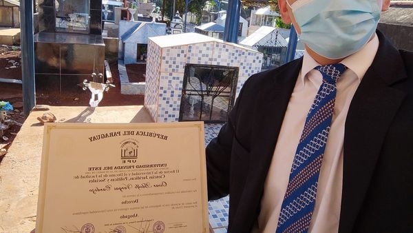 Dedicó su título a sus padres fallecidos: "Les prometí que iba a ser profesional"