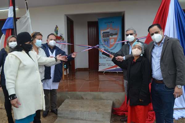 Gobernador inauguró Unidad de Salud Familiar en Villarrica - Noticiero Paraguay