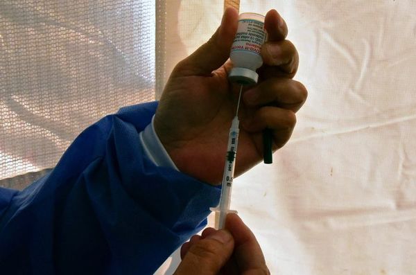 Covid: Fundación ofrece llevar a personas con problemas de movilidad a vacunarse - Nacionales - ABC Color