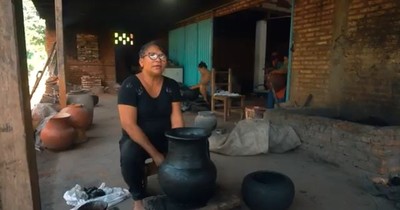 La Nación / Con material audiovisual ensalzan la labor del “ñai’ûpo” o quehacer cerámico