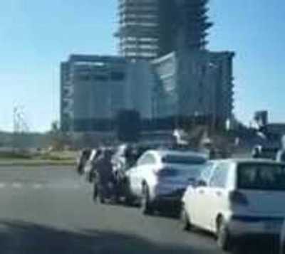 Covid: Extensa fila de encarnacenos que aguardan vacunarse  - Paraguay.com