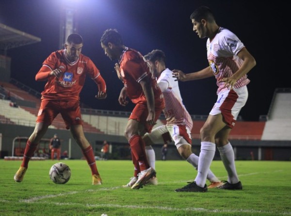 Empate en el Este en el arranque de la fecha 12 - APF