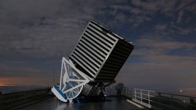 Descubren un arco de galaxias de 3.000 millones de años luz de largo | Ñanduti