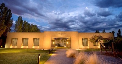 La Nación / Cervepar incursiona en el sector vinícola con Dante Robino