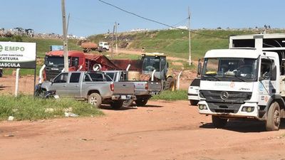 Cateura: Dilatan suspensión de licencia