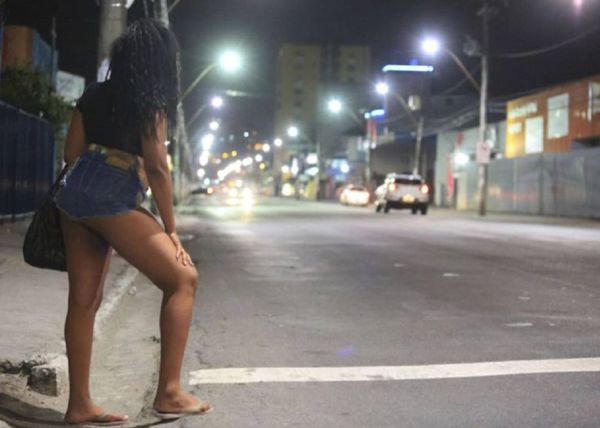 Desmantelan banda que explotaba sexualmente a mujeres colombianas en España