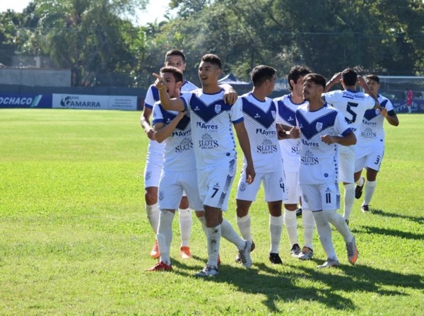 Ameliano alcanza la cima - APF