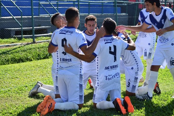 Ameliano golea a General Díaz y alcanza la punta de la Intermedia
