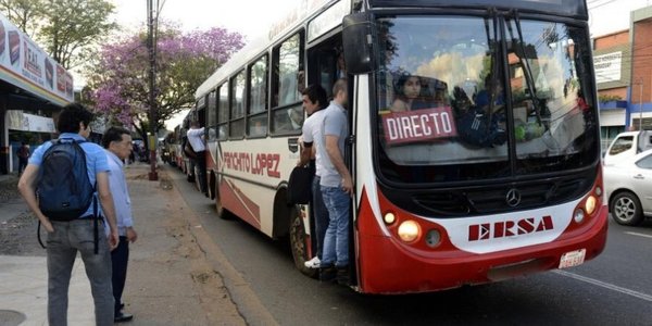 Suspenden paro de transporte público