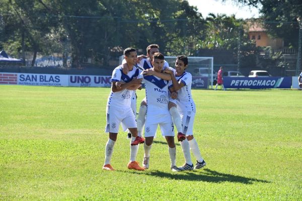 Sportivo Ameliano goleó y alcanzó a los líderes de la División Intermedia - Fútbol de Ascenso de Paraguay - ABC Color