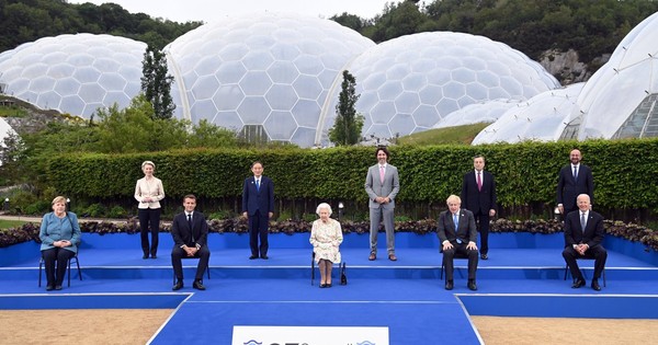 La Nación / Reina Isabel II con el G7, en primera reunión presencial en dos años