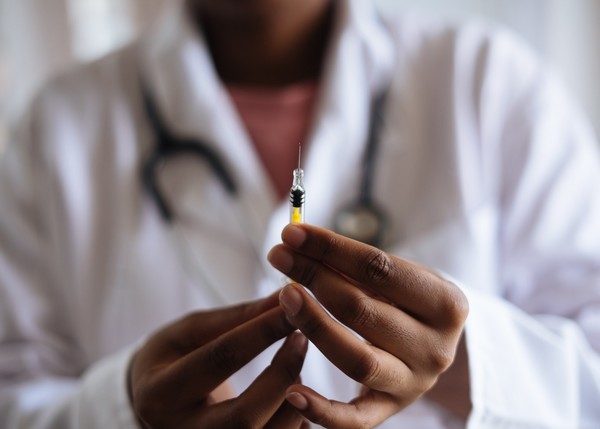 Salud apelará sentencia judicial por la cual abogado accedió a vacuna anticovid