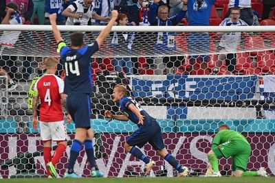 Finlandia supera a una Dinamarca golpeada por el drama de Eriksen - Fútbol Internacional - ABC Color