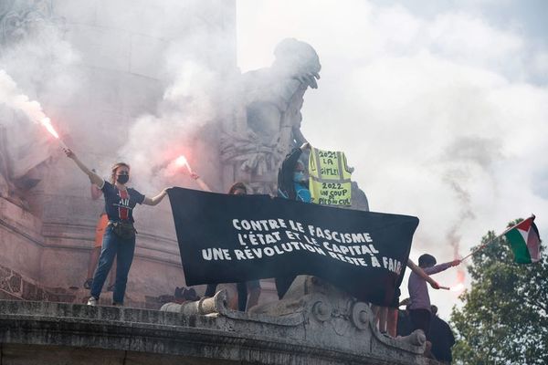 Miles de manifestantes marchan en París contra el auge de la ultraderecha - Mundo - ABC Color