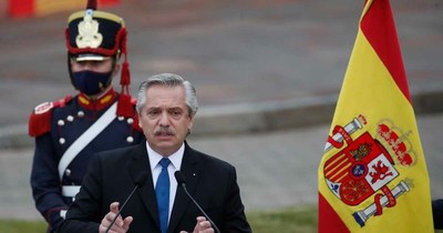 La Nación / No le echen la culpan a Litto Nebbia