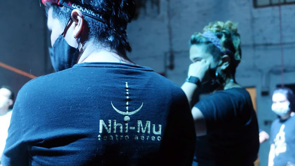 Nhi-Mu, 24 años de resistencia aérea
