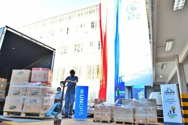 Itaipu entrega nuevo lote de equipos e insumos al Hospital Respiratorio del Alto Paraná