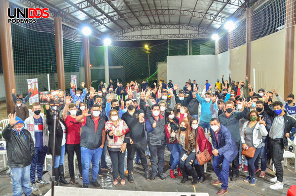Jóvenes entusiastas y confiados en proyecto Núñez Intendente