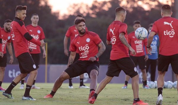 La Albirroja parte este domingo rumbo a la Copa América