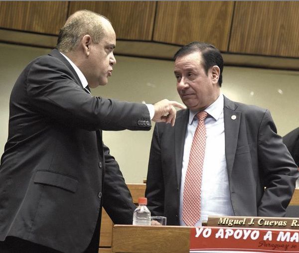 Clan Nuñez y Cuevas apuestan a los parientes para “perpetuarse” - Nacionales - ABC Color