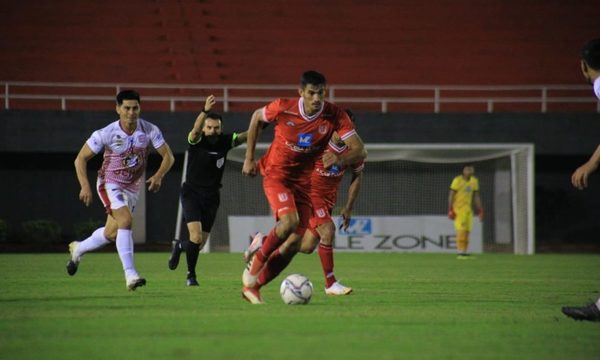 3 de Febrero no pasa del empate