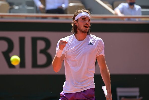 Stéfanos Tsitsipas le gana 2-1 a Novak Djokovic, en un gran duelo en la final de Roland Garros | Ñanduti
