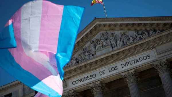 España prepara la ley «Trans» más radical de Europa