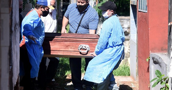 La Nación / La peor semana: 960 fallecidos por COVID-19
