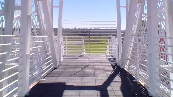 Pasarela de Ñandutí: a seis meses de promesa de inauguración, sigue cerrada