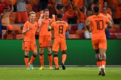 Holanda inicia con triunfo su camino en la Eurocopa en un partidazo ante Ucrania