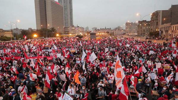 Perú cumple una semana sin saber quién será el nuevo presidente