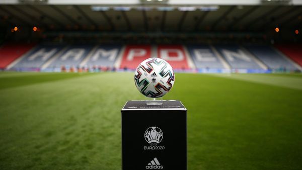 Escocia ante República Checa abren el lunes en la Eurocopa