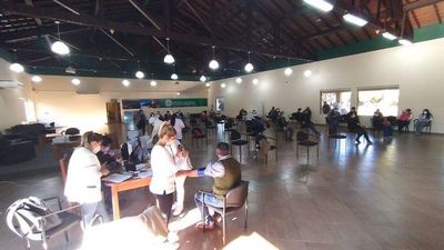 En Ayolas cuentan con 350 dosis antiCOVID - Nacionales - ABC Color