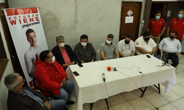 Wiens suma respaldo de precandidatos a concejales