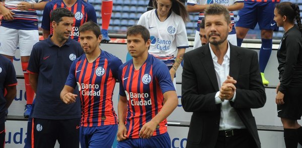 ¿El nuevo DT de San Lorenzo comparó a los Romero con 'Teo' Gutiérrez?