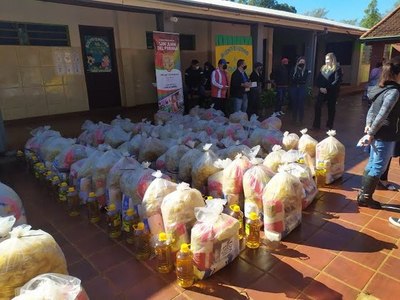 ENTREGAN VÍVERES PARA ESTUDIANTES DE SAN JUAN DEL PARANÁ