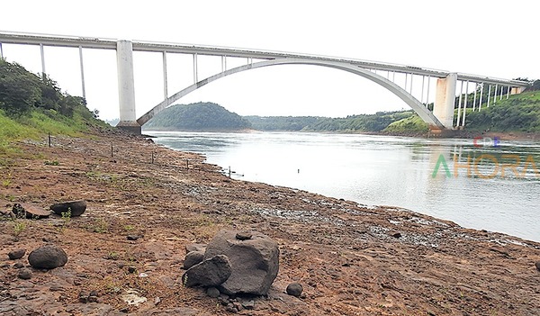 Notable DESCENSO del nivel del río PARANA