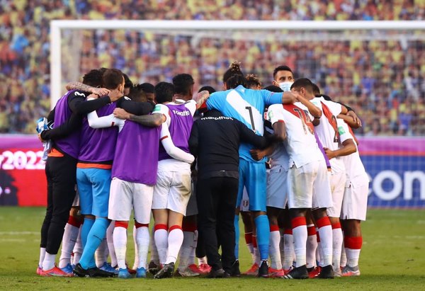 Preparador físico de Perú contrae COVID-19 y se perderá la Copa América