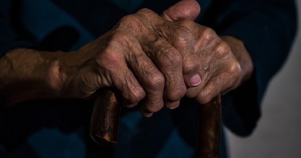 La Nación / Denuncian ausencia total del Estado para asistir a adultos mayores víctimas de violencia y abuso
