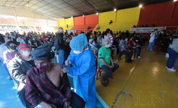 Diario HOY | Prevén un mes "muy duro" e instan a seguir cuidándose, incluso vacunados