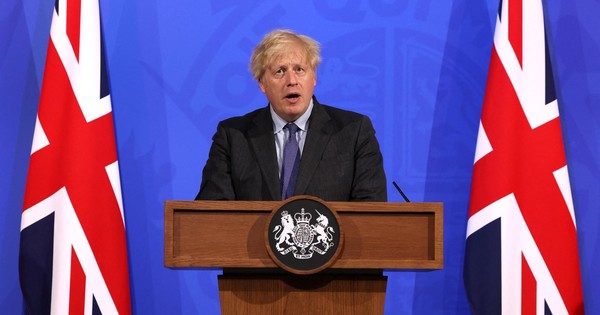 La Nación / Inglaterra decide retrasar la apertura total ante el auge de la variante Delta