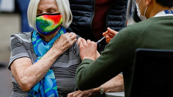 Anticuerpos perduran hasta 12 meses y aumentan con vacunas
