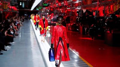 La firma Ferrari se estrena en la moda