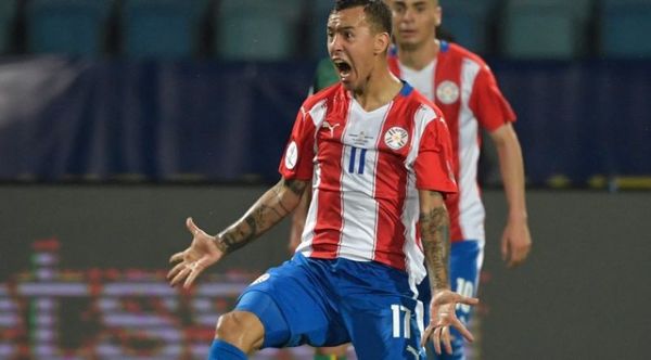 Se sacude Paraguay y debuta con triunfo en la Copa América