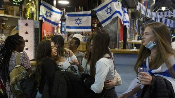 Israel pone fin a la obligación de usar tapabocas en interiores