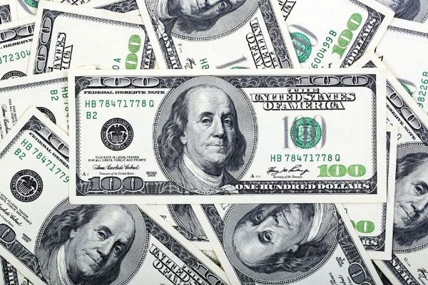 Observan al guaraní alineado a monedas regionales y prevén persistente demanda de dólares a nivel local - MarketData