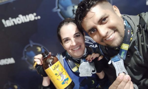 Esteños quedan en podio de competencia pedestre nocturna