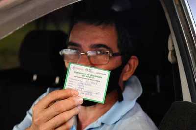 Salud habilitó vacunatorio en el Shopping Pinedo de San Lorenzo | .::Agencia IP::.